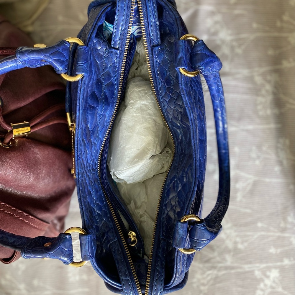 Gianni Bini Handbag - Picture 3 of 3